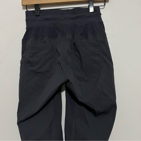 Lululemon Street To Studio Pant II *Unlined 28"
Dark Carbon size 2 - Picture 5 of 8